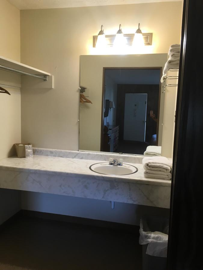Brown'S Motel Aberdeen Екстер'єр фото
