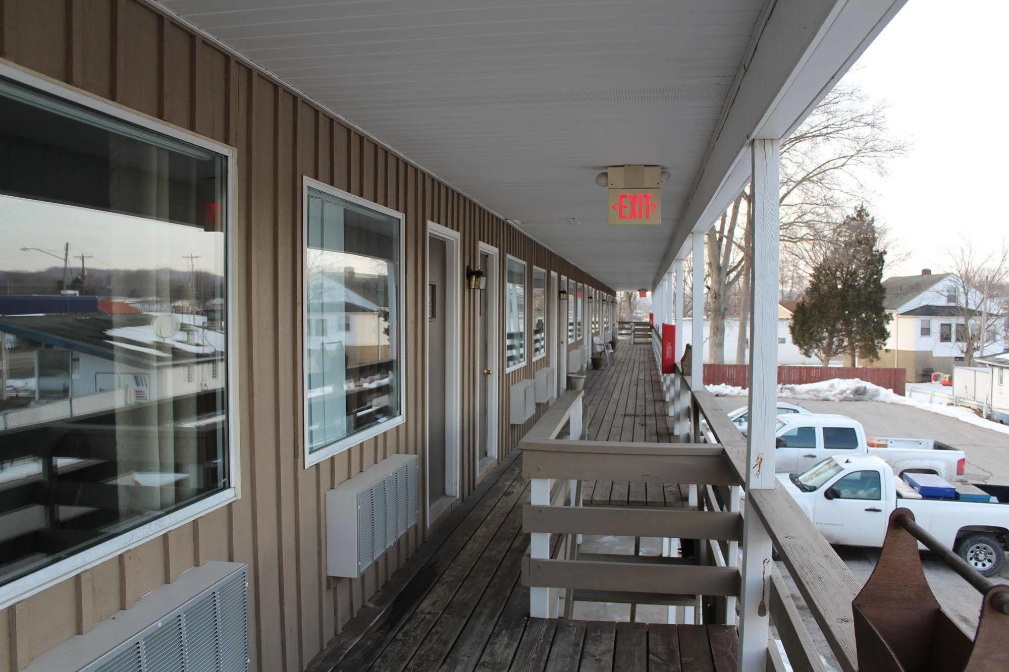 Brown'S Motel Aberdeen Екстер'єр фото