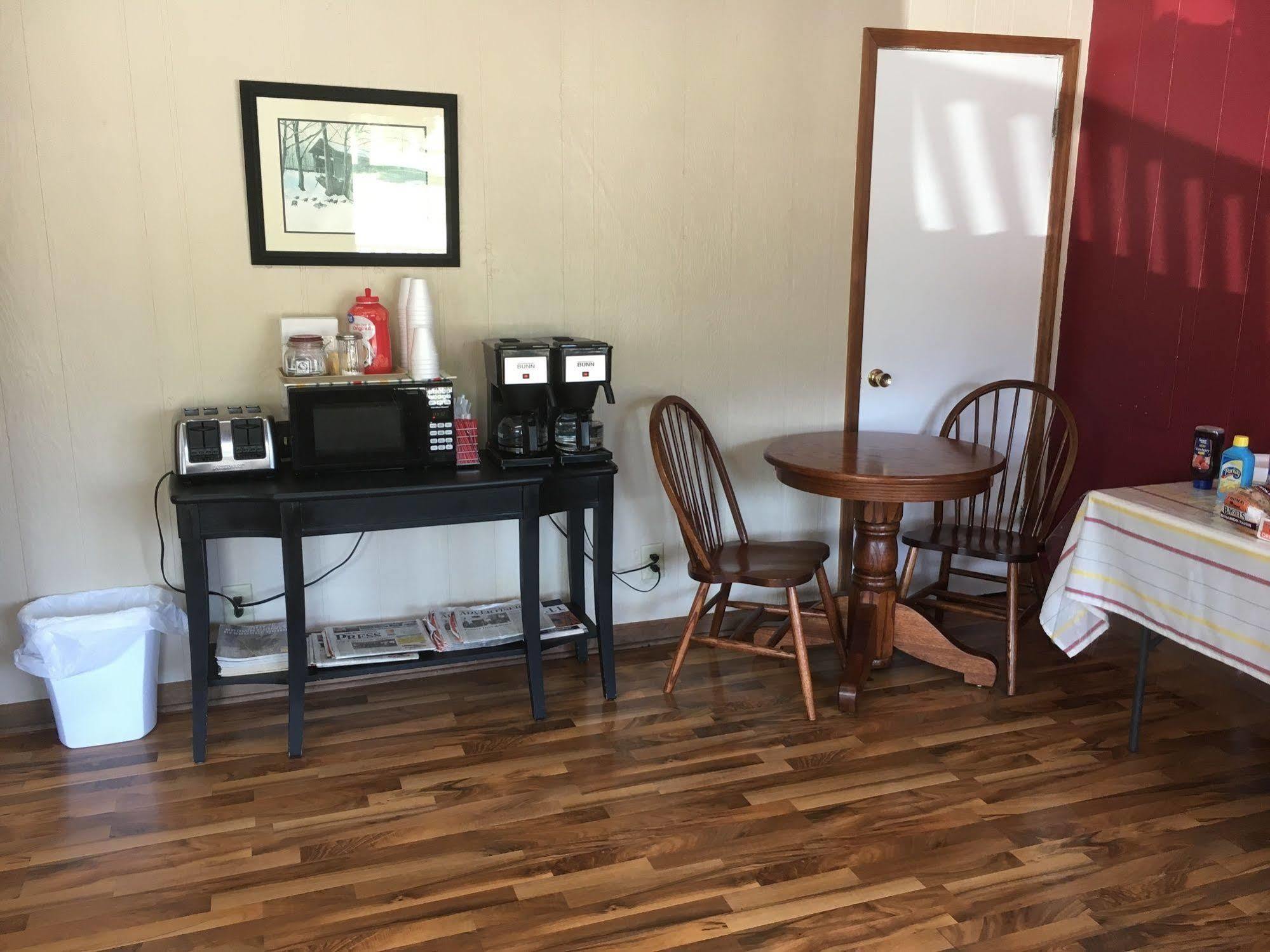 Brown'S Motel Aberdeen Екстер'єр фото